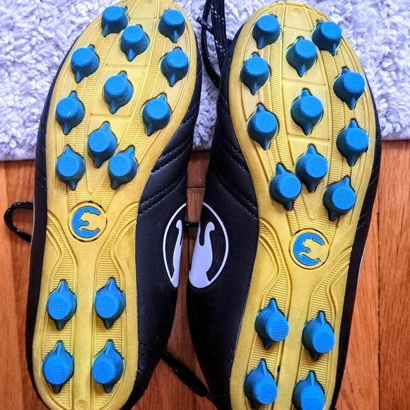 Sold - Picture 2 of 6